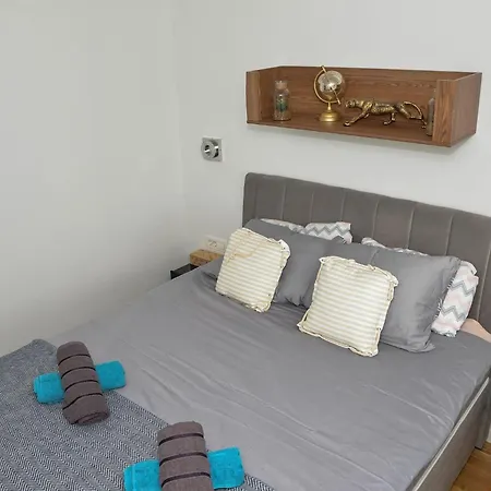 Nicole - One Bedroom With Balcony *