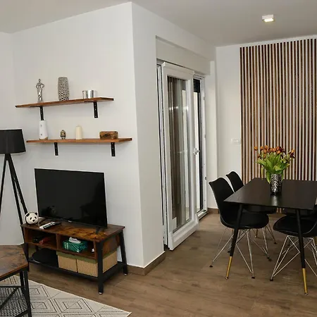 Nicole - One Bedroom With Balcony Apartment Zadar