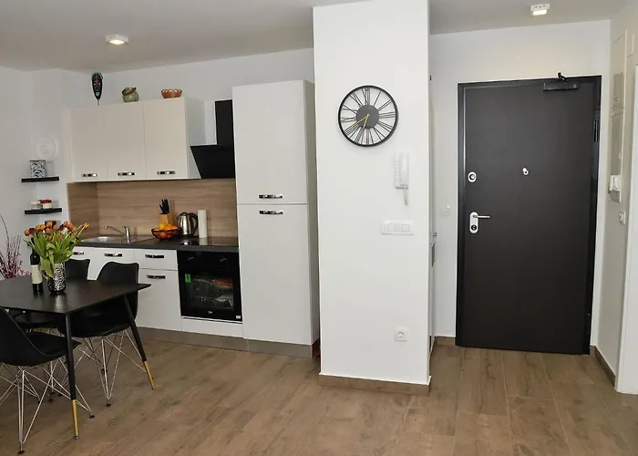 Nicole - One Bedroom With Balcony Zadar