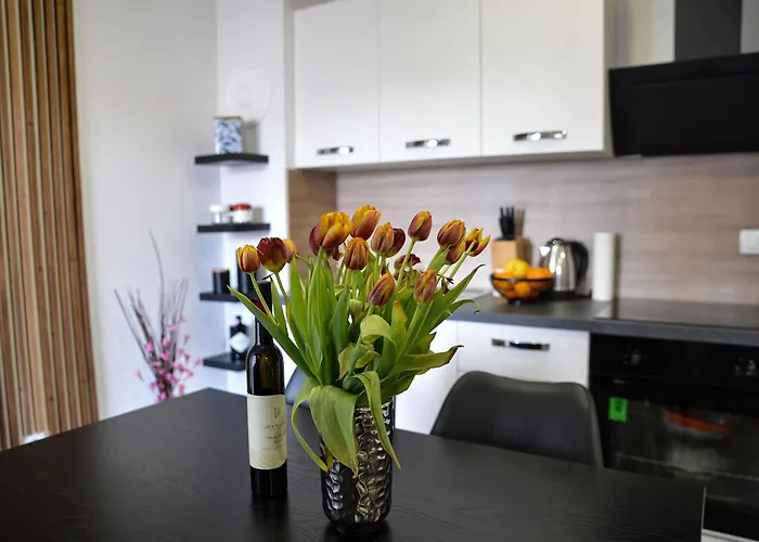 Nicole - One Bedroom With Balcony