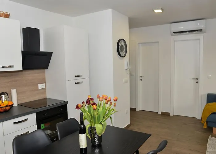 Nicole - One Bedroom With Balcony Zadar