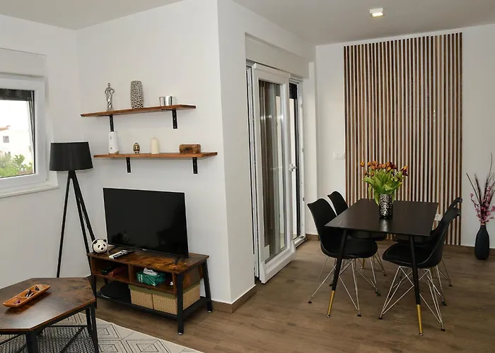 Nicole - One Bedroom With Balcony Apartment Zadar